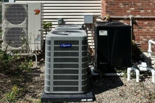 Air Conditioner, Heat Pumps set up outdoor